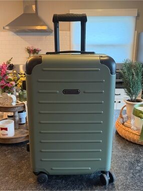 Solagaard Grenada Green Carry On